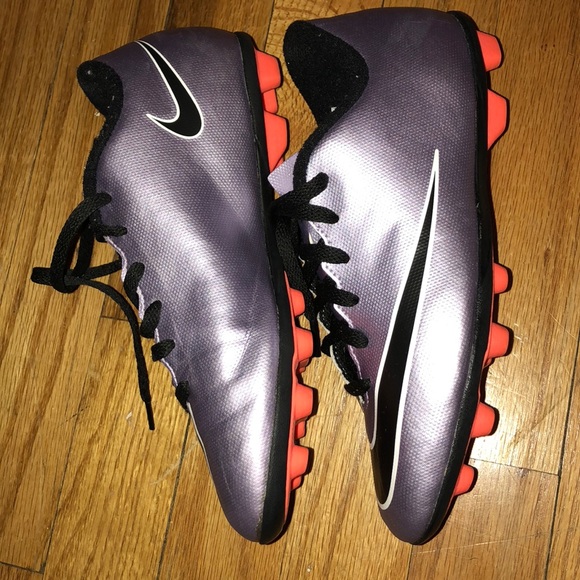 Nike children’s cleats - Picture 1 of 4